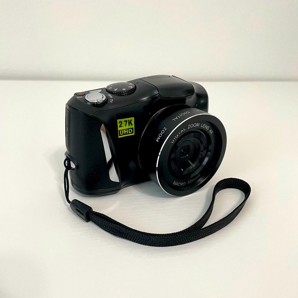 Digital Camera, 48MP 2.7K UHD 3.0 Inch Camera with Retractable Flashlight